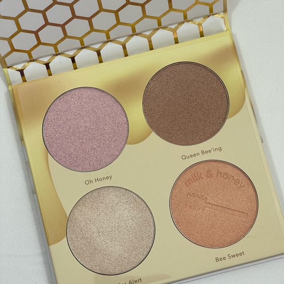 BEAUTY BAKERIE MILK & HONEY HIGHLIGHTING PALETTE & BRUSH - Picture 7 of 10